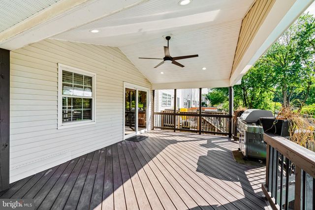 1218 HOLMESPUN DR, Pasadena, MD 21122