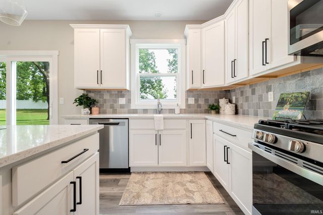 52520 East Trail, South Bend, IN 46628