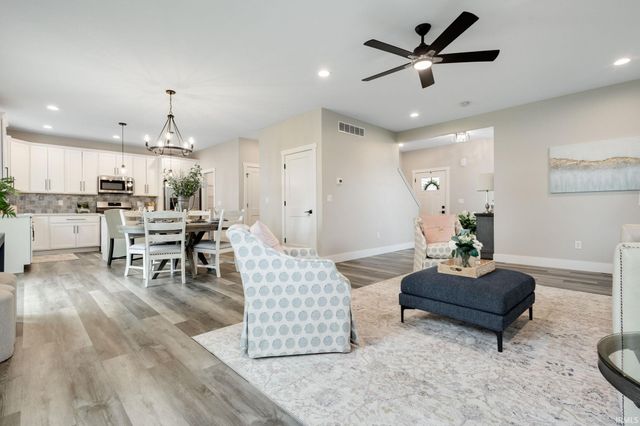 52520 East Trail, South Bend, IN 46628