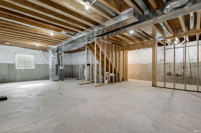 52520 East Trail, South Bend, IN 46628