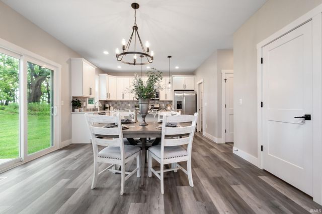 52520 East Trail, South Bend, IN 46628