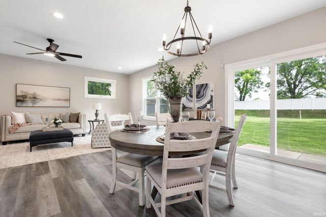 52520 East Trail, South Bend, IN 46628