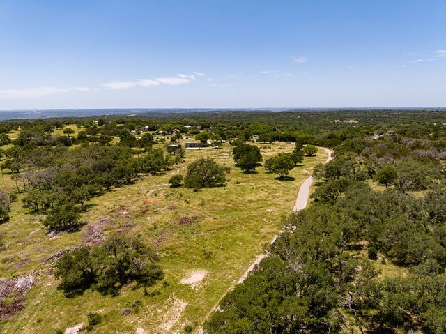 190 Jones Rd, Kerrville, TX 78028