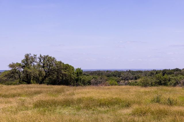190 Jones Rd, Kerrville, TX 78028
