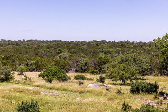 190 Jones Rd, Kerrville, TX 78028