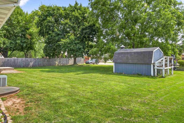 923 W MCKINLEY AVENUE, Little Chute, WI 54140