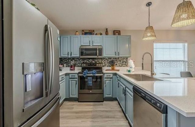 547 KENSINGTON DRIVE, Davenport, FL 33897