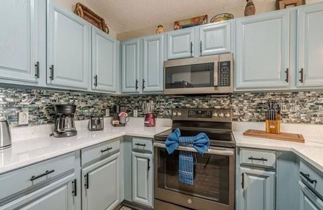 547 KENSINGTON DRIVE, Davenport, FL 33897