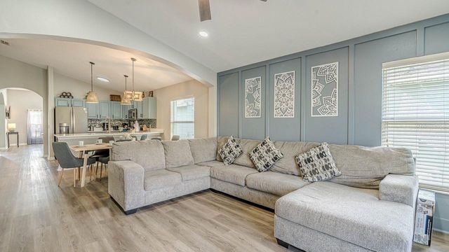 547 KENSINGTON DRIVE, Davenport, FL 33897
