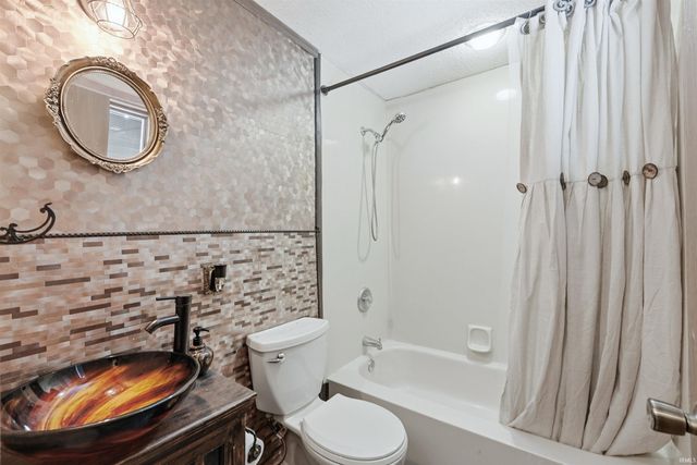 1129 Normandale Drive, Fort Wayne, IN 46808