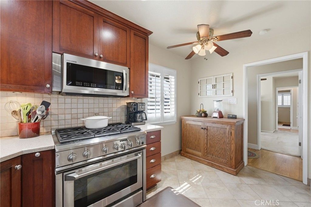 Image 15 of property listing at 10521 Greenbush, Whittier, CA 90604