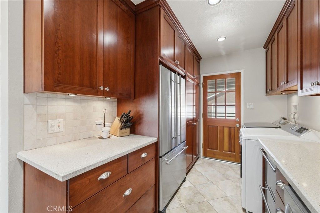 Image 19 of property listing at 10521 Greenbush, Whittier, CA 90604