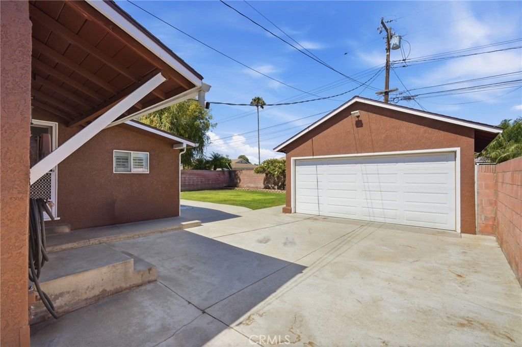 Image 36 of property listing at 10521 Greenbush, Whittier, CA 90604