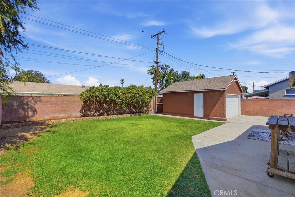 Image 39 of property listing at 10521 Greenbush, Whittier, CA 90604