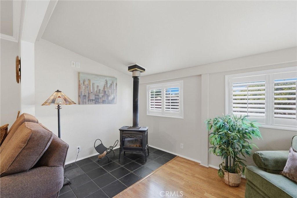 Image 8 of property listing at 10521 Greenbush, Whittier, CA 90604