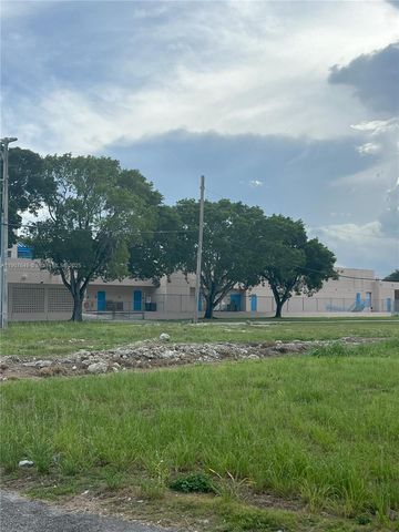 411 SW 6th Ct, Homestead, FL 33030