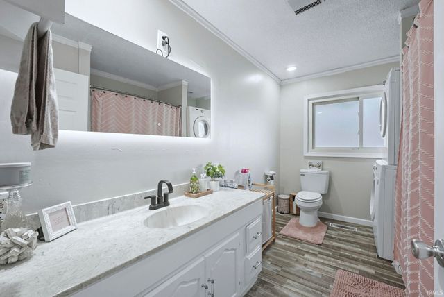 1865 College Avenue, Huntington, IN 46750