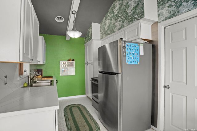 4939 Hershey, San Antonio, TX 78220