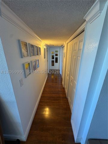 111 Golden Isles Dr F2, Hallandale Beach, FL 33009