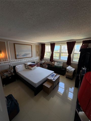 111 Golden Isles Dr F2, Hallandale Beach, FL 33009