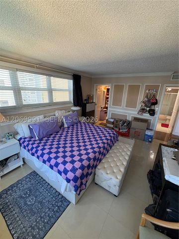 111 Golden Isles Dr F2, Hallandale Beach, FL 33009