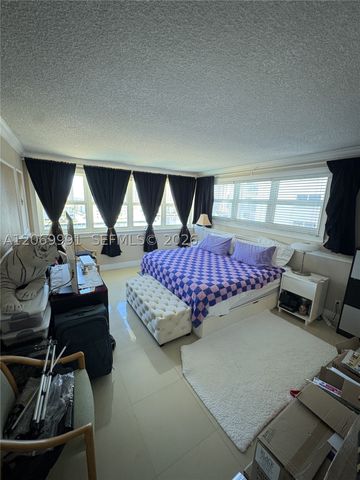 111 Golden Isles Dr F2, Hallandale Beach, FL 33009