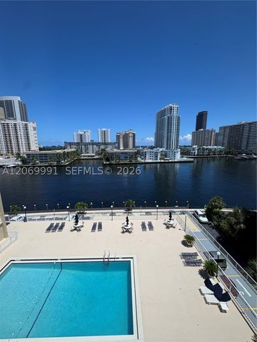 111 Golden Isles Dr F2, Hallandale Beach, FL 33009