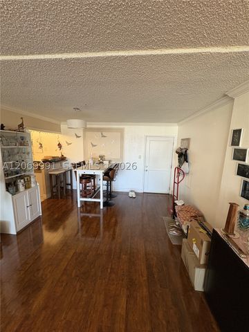 111 Golden Isles Dr F2, Hallandale Beach, FL 33009