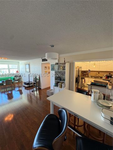 111 Golden Isles Dr F2, Hallandale Beach, FL 33009