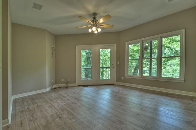 207 Delphi Hills Lane, Mccaysville, GA 30555