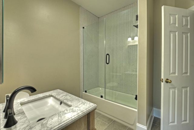 207 Delphi Hills Lane, Mccaysville, GA 30555