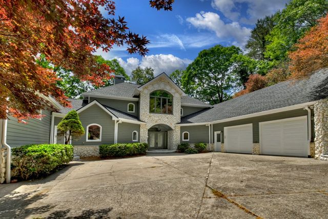 207 Delphi Hills Lane, Mccaysville, GA 30555