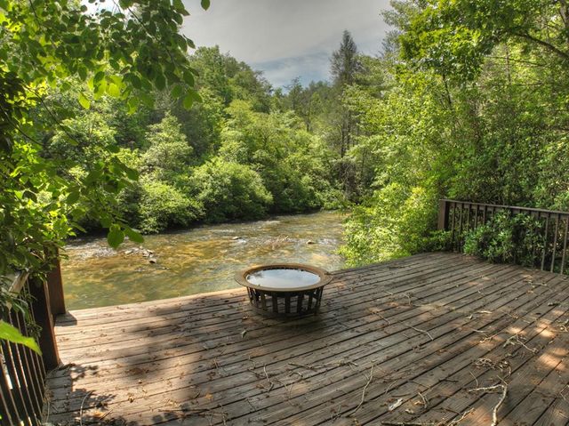 207 Delphi Hills Lane, Mccaysville, GA 30555