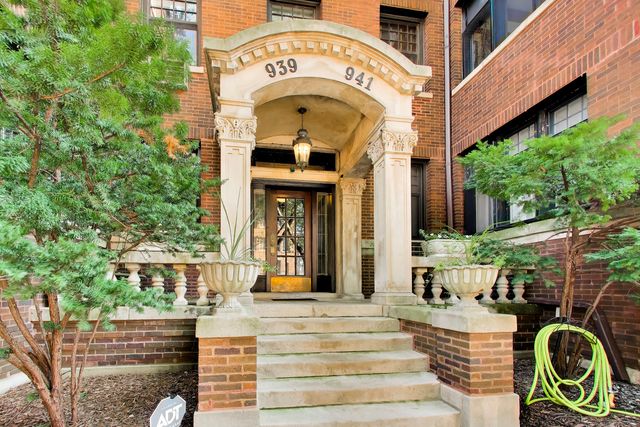 941 W Winona Street 1W, Chicago, IL 60640