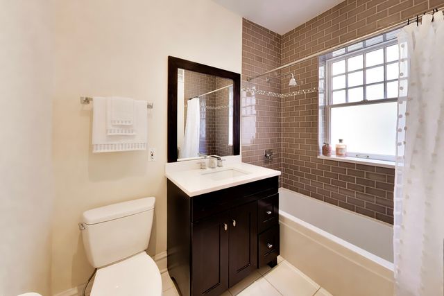 941 W Winona Street 1W, Chicago, IL 60640