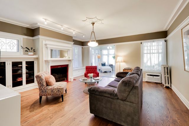 941 W Winona Street 1W, Chicago, IL 60640