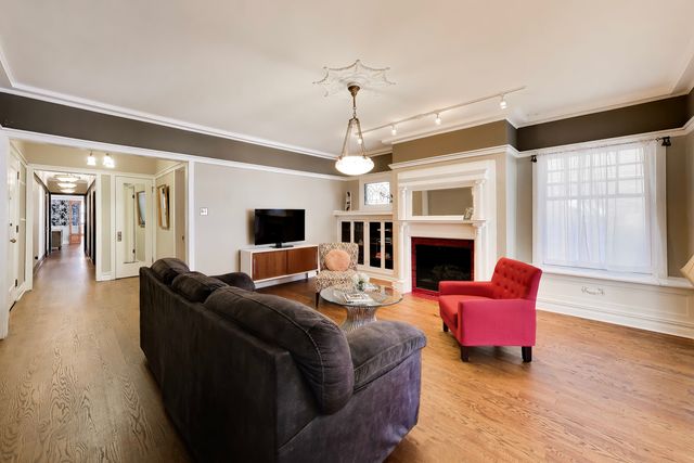 941 W Winona Street 1W, Chicago, IL 60640