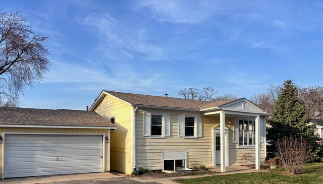 224 Heather Terrace, Round Lake Beach, IL 60073