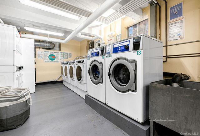 63-60 102nd Street C4, Rego Park, NY 11374