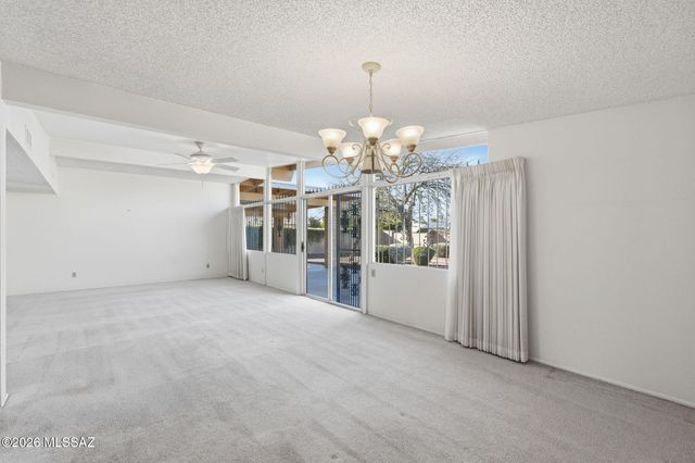 7611 E Waverly Street, Tucson, AZ 85715