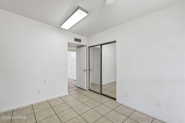 7611 E Waverly Street, Tucson, AZ 85715