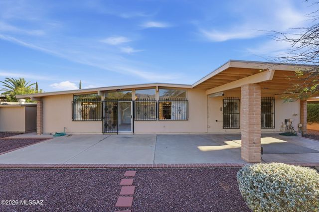 7611 E Waverly Street, Tucson, AZ 85715