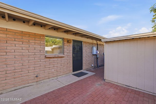 7611 E Waverly Street, Tucson, AZ 85715