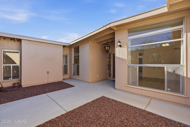 7611 E Waverly Street, Tucson, AZ 85715