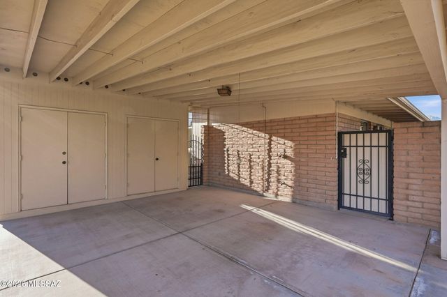 7611 E Waverly Street, Tucson, AZ 85715