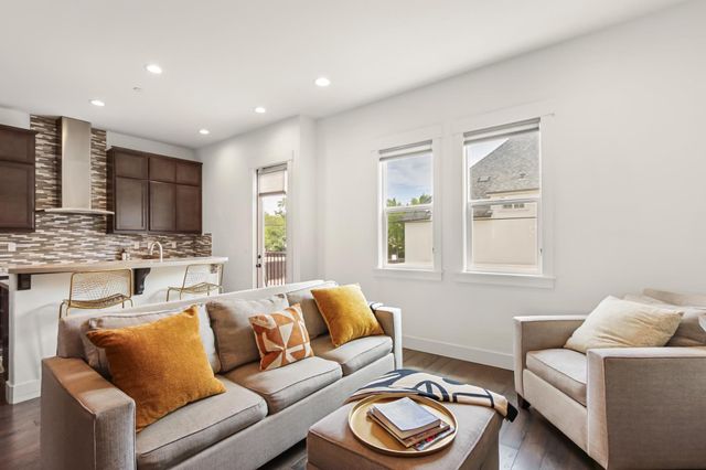3501 Crocker Dr, Sacramento, CA 95818