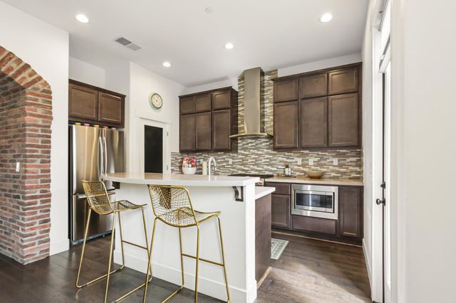 3501 Crocker Dr, Sacramento, CA 95818