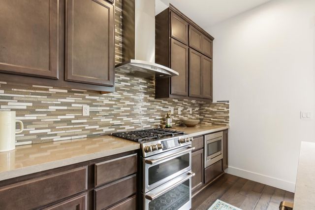 3501 Crocker Dr, Sacramento, CA 95818