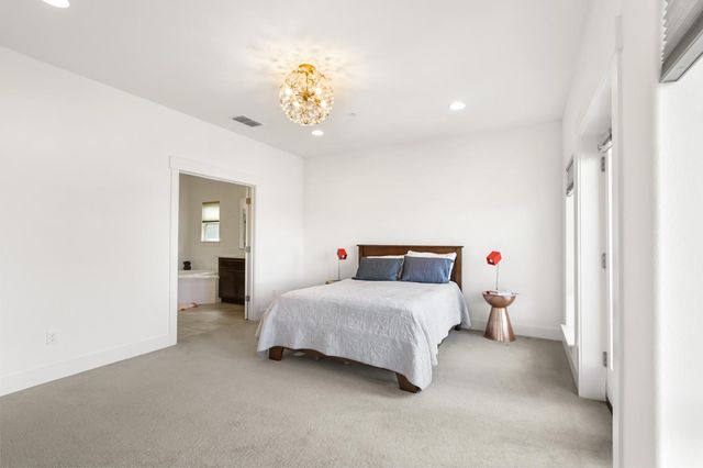 3501 Crocker Dr, Sacramento, CA 95818