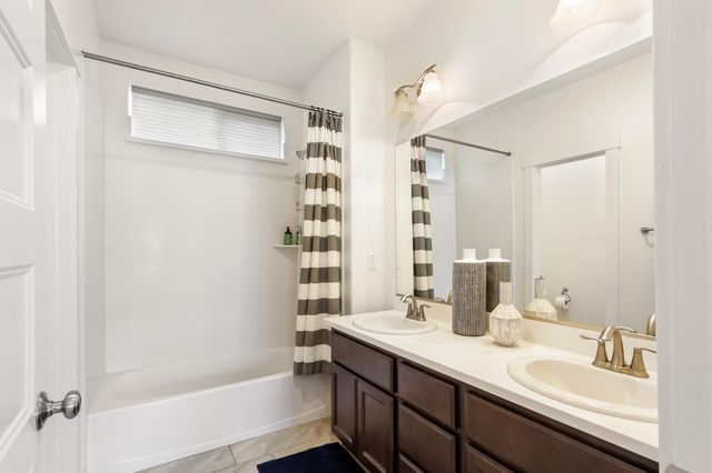 3501 Crocker Dr, Sacramento, CA 95818
